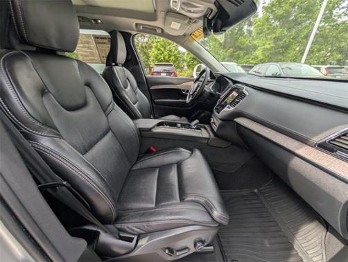 2022 Volvo XC90 Recharge Plug-In Hybrid T8 Inscription Extended Range 7P