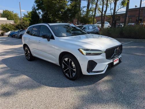 2026 Volvo XC60 B5 Plus