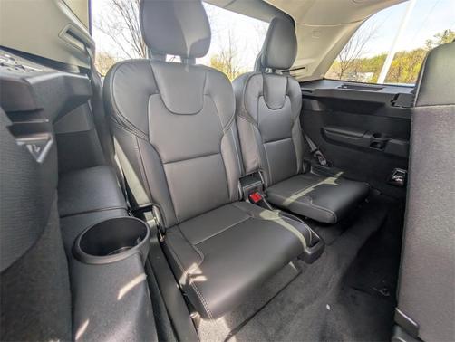 2025 Volvo XC90 Plug-In Hybrid T8 Ultra 7-Seater