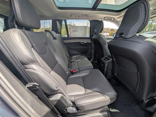 2025 Volvo XC90 Plug-In Hybrid T8 Ultra 7-Seater