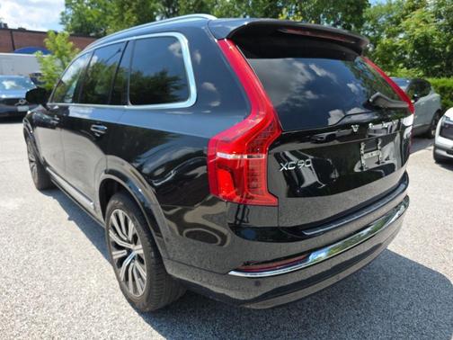 Onyx Black Metallic 2023 Volvo XC90 B6 Plus 7-Seater