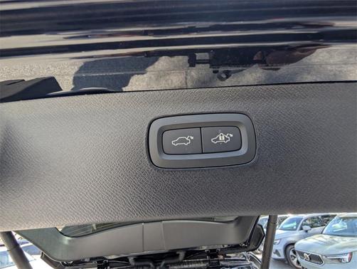 2025 Volvo XC90 Plug-In Hybrid T8 Plus 7-Seater