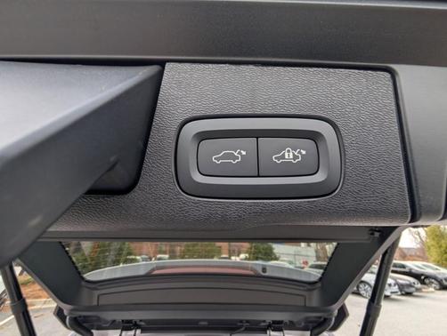 Aurora Blue 2026 Volvo XC60 B5 Ultra