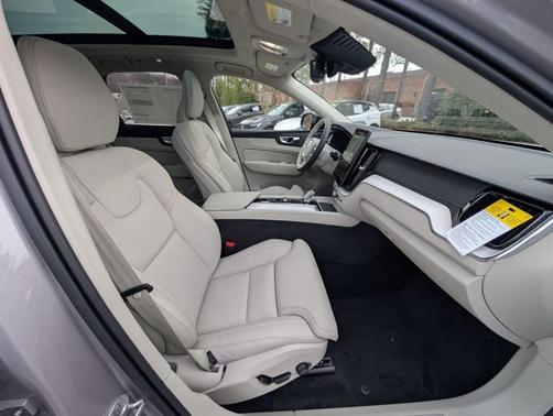 Aurora Blue 2026 Volvo XC60 B5 Ultra