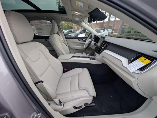 Aurora Blue 2026 Volvo XC60 B5 Ultra