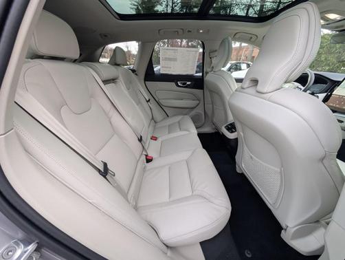 Aurora Blue 2026 Volvo XC60 B5 Ultra