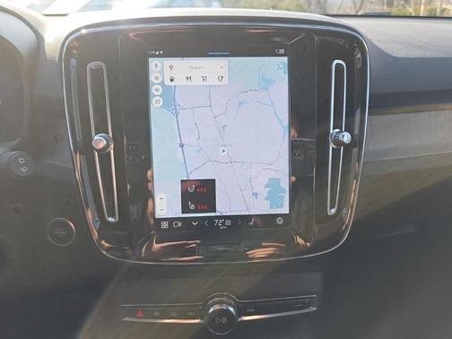 2023 Volvo XC40 B5 Plus Dark Theme