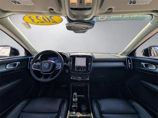 2023 Volvo XC40 B5 Plus Dark Theme
