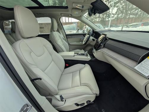 2026 Volvo XC90 B6 Ultra 7-Seater