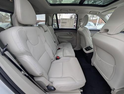 Crystal White Pearl 2026 Volvo XC90 B6 Ultra 7-Seater