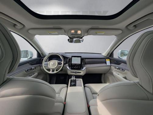 Crystal White Pearl 2026 Volvo XC90 B6 Ultra 7-Seater