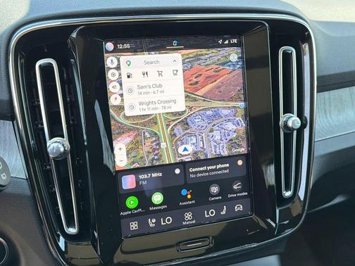 Onyx Black Metallic 2024 Volvo XC40 B5 Plus Bright Theme