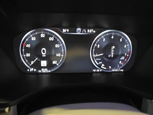 2018 Volvo XC60 T5 Momentum