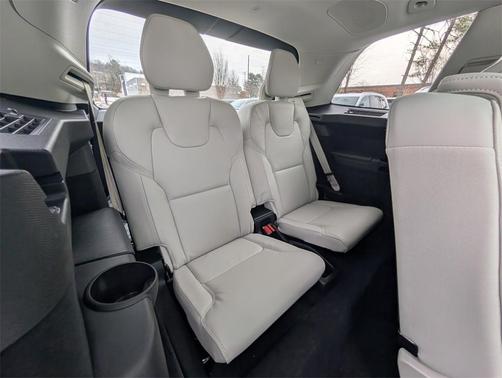 2026 Volvo XC90 B6 Ultra Dark Theme 7-Seater