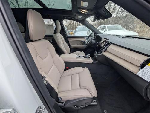 2026 Volvo XC90 B6 Ultra 7-Seater