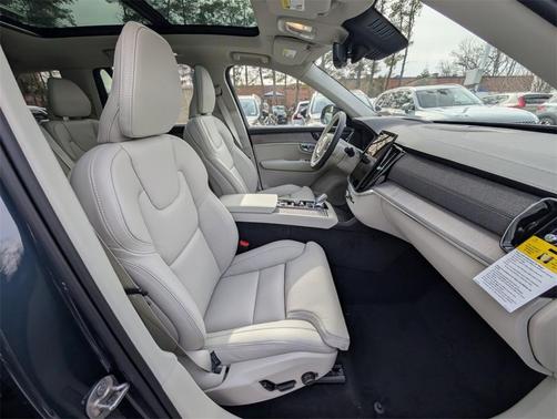 2026 Volvo XC90 B6 Ultra Dark Theme 7-Seater