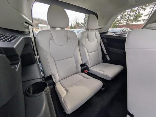 2026 Volvo XC90 B6 Ultra Dark Theme 7-Seater