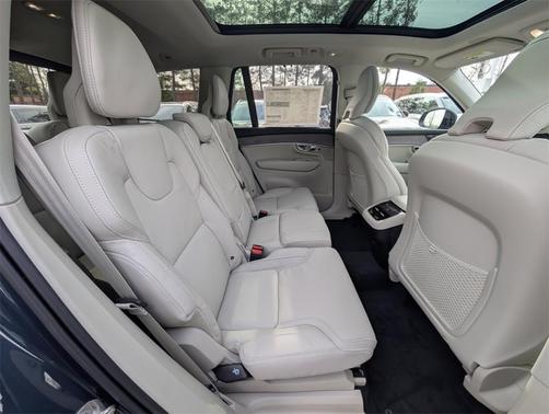 2026 Volvo XC90 B6 Ultra Dark Theme 7-Seater