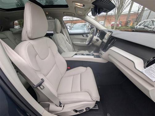 2026 Volvo XC60 B5 Ultra