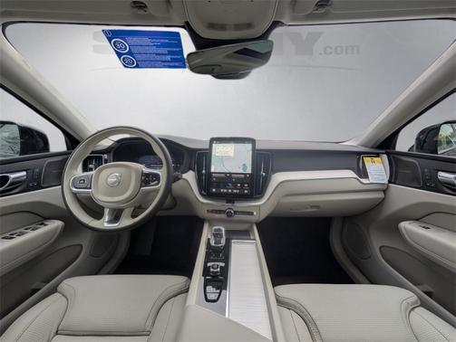 2026 Volvo XC60 B5 Ultra