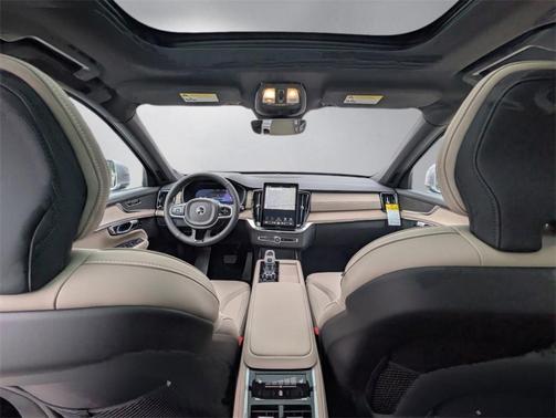 2026 Volvo XC90 B5 Core