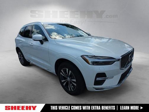 2023 Volvo XC60 Recharge Plug-In Hybrid T8 Core Bright Theme