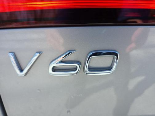 2024 Volvo V60 Recharge Plug-In Hybrid T8 Polestar Engineered