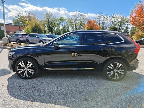 2022 Volvo XC60 B5 Inscription