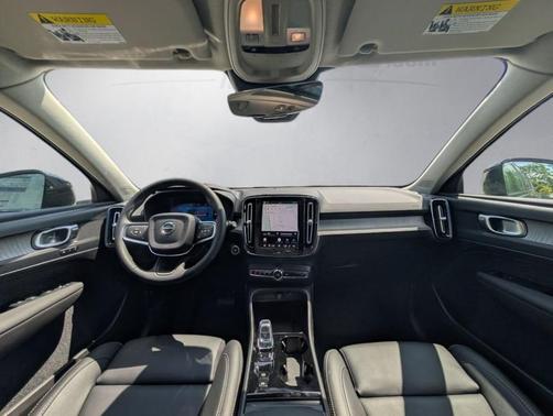 Onyx Black 2026 Volvo XC40 B5 Plus