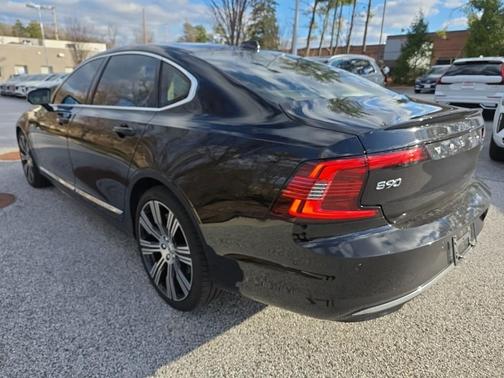 2025 Volvo S90 B6 Plus