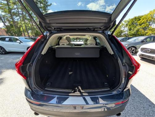 2018 Volvo XC60 T5 Momentum