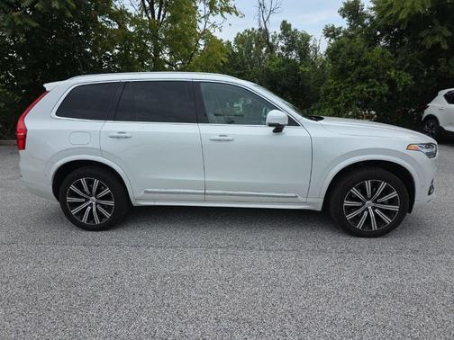 Crystal White Metallic 2024 Volvo XC90 B6 Plus Bright Theme 7-Seater