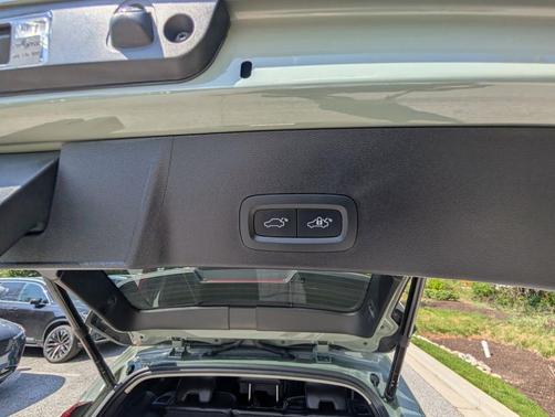 Sage Green Metallic 2023 Volvo XC40 B5 Plus Bright Theme