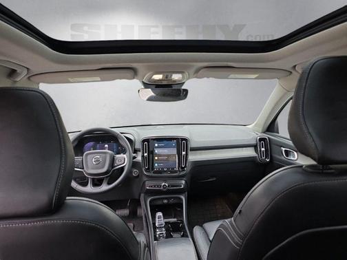 Sage Green Metallic 2023 Volvo XC40 B5 Plus Bright Theme