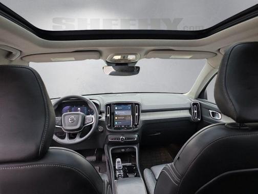 Sage Green Metallic 2023 Volvo XC40 B5 Plus Bright Theme