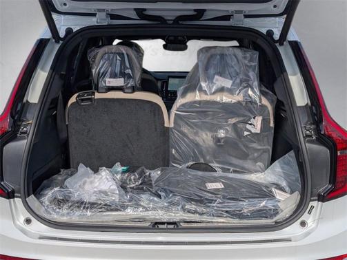 2026 Volvo XC90 B6 Plus 6-Seater