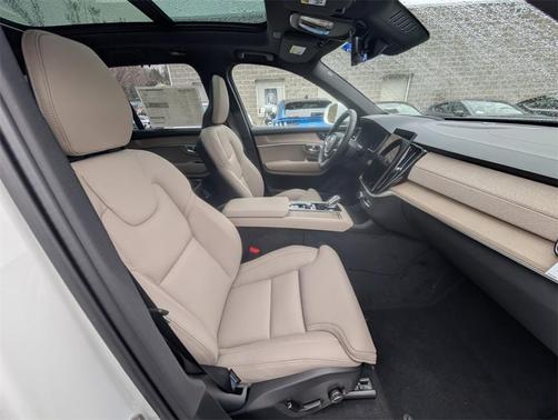 2026 Volvo XC90 B6 Ultra 7-Seater