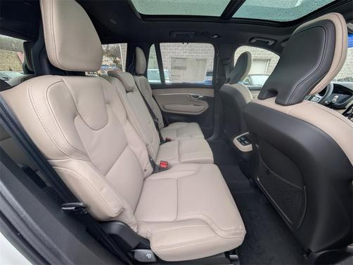 2026 Volvo XC90 B6 Ultra 7-Seater