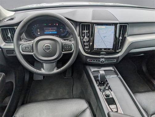 2023 Volvo XC60 Recharge Plug-In Hybrid T8 Core Bright Theme