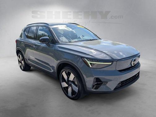 Gray Metallic 2023 Volvo XC40 Recharge Pure Electric Twin Ultimate