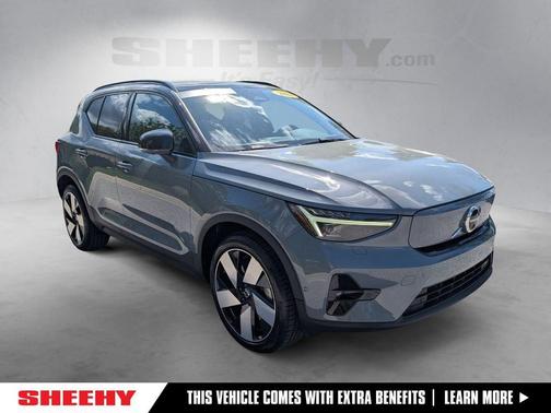 Gray Metallic 2023 Volvo XC40 Recharge Pure Electric Twin Ultimate
