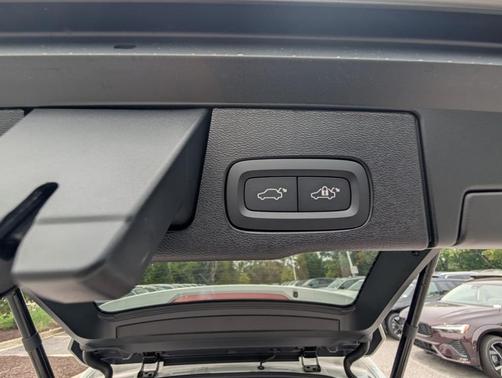 Crystal White 2026 Volvo XC60 B5 Plus