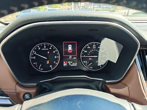 Crystal Black Silica 2024 Subaru Outback Touring XT