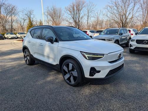 2026 Volvo EX40 Single Motor Extended Range Plus