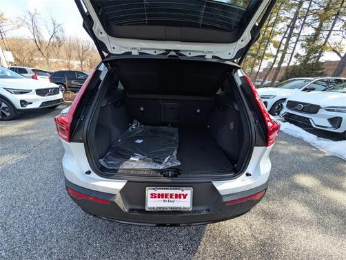 2026 Volvo EX40 Single Motor Extended Range Plus