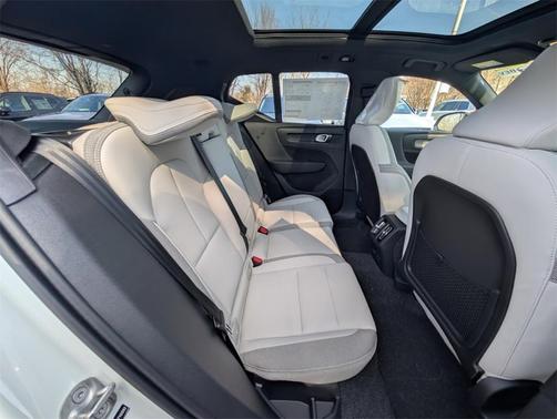 2026 Volvo EX40 Single Motor Extended Range Plus