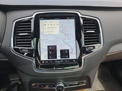 2023 Volvo XC90 Recharge Plug-In Hybrid T8 Ultimate Bright Theme 7-Seater