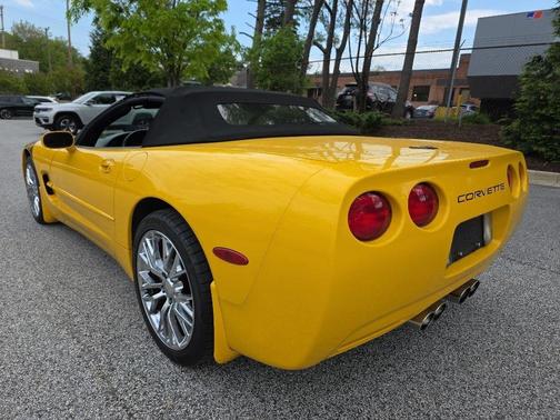 Millennium Yellow 2002 Chevrolet Corvette Base