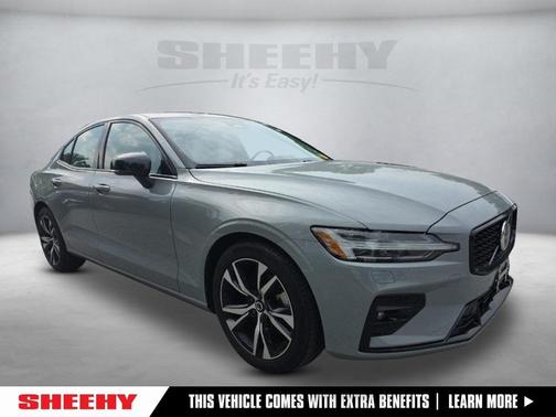 2025 Volvo S60 B5 Core
