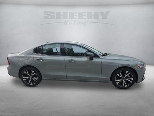 2025 Volvo S60 B5 Core